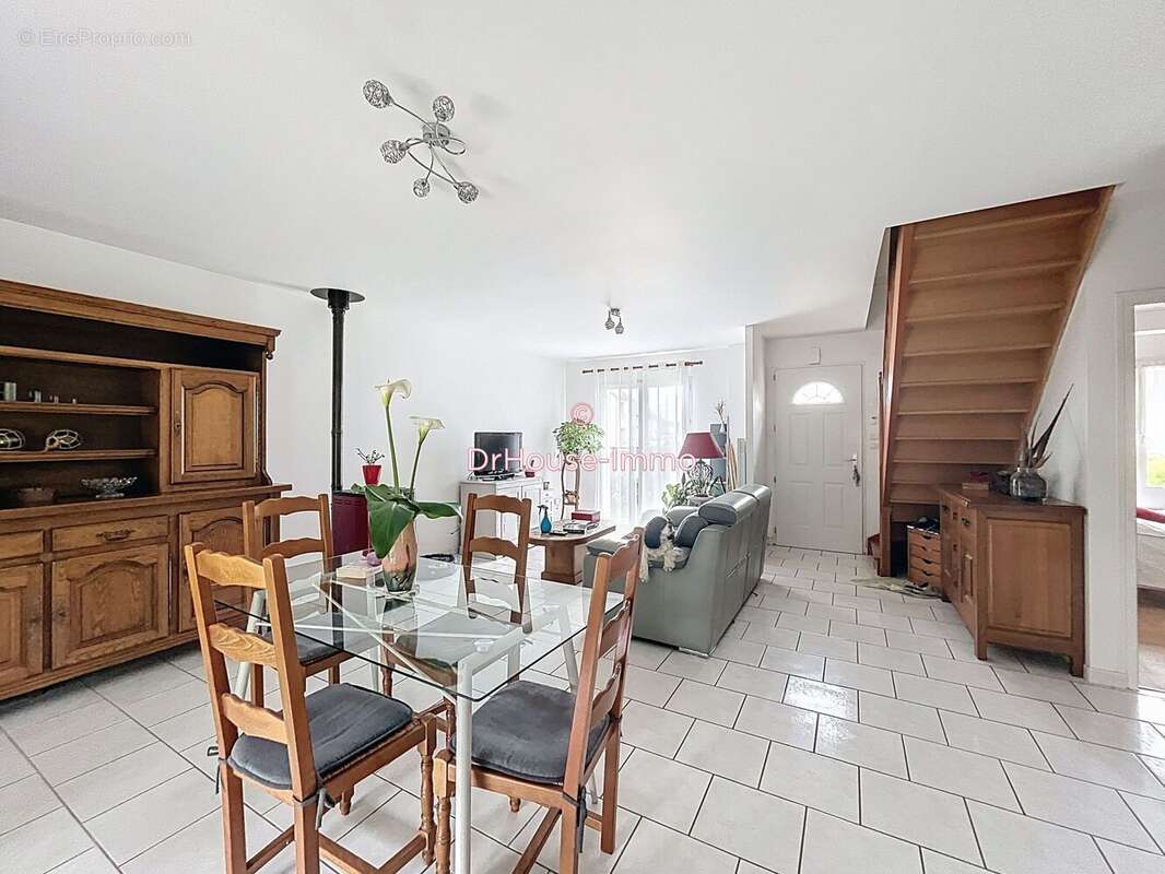 Maison à SAVIGNE-SUR-LATHAN