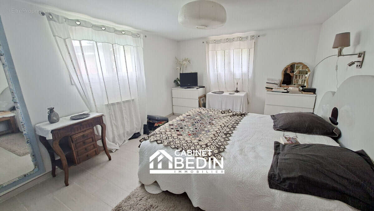 Maison 240 m² à Pessac  - photo 7