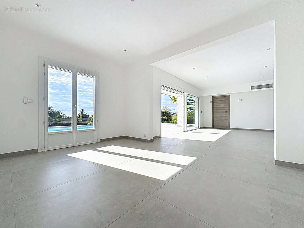 Maison à SAINT-RAPHAEL