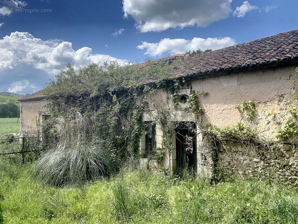 Maison à SAINT-PAUL-DE-SERRE