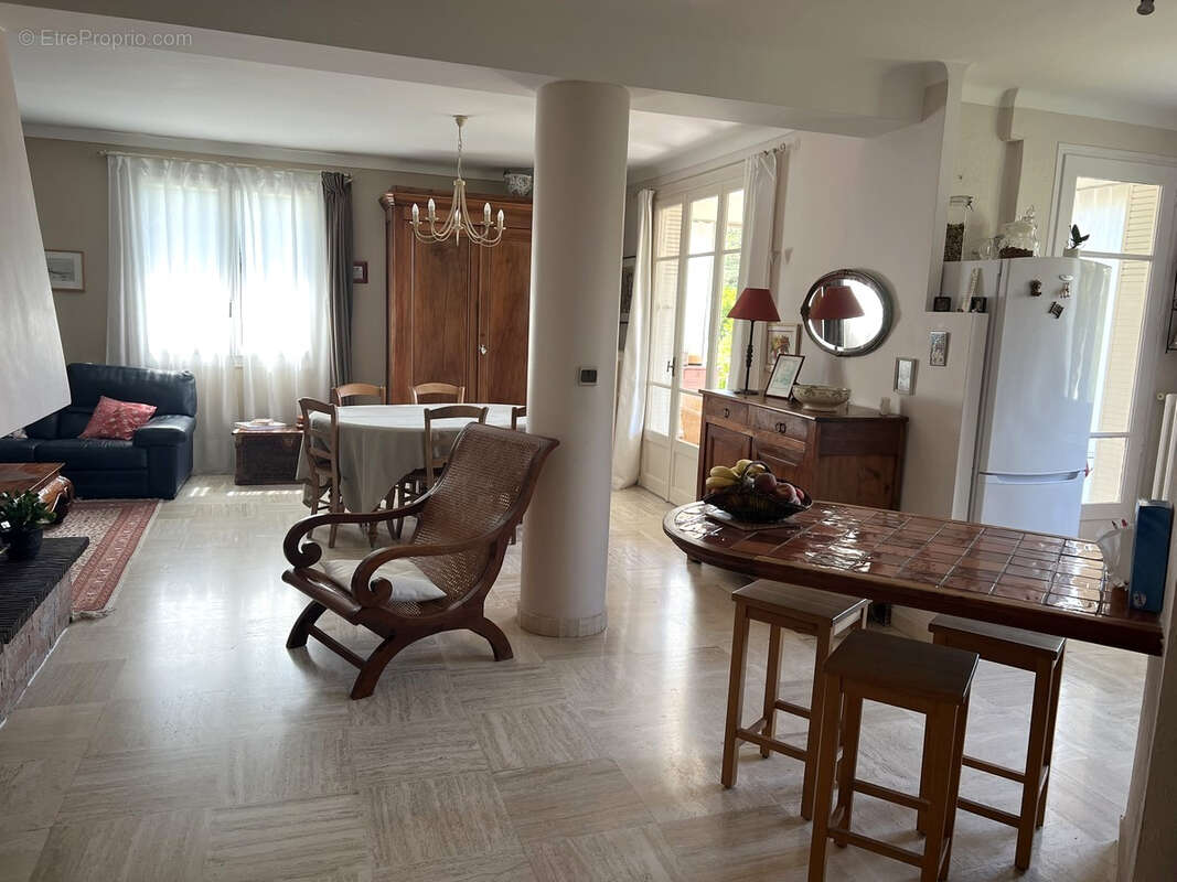 Maison à VILLENEUVE-LES-AVIGNON