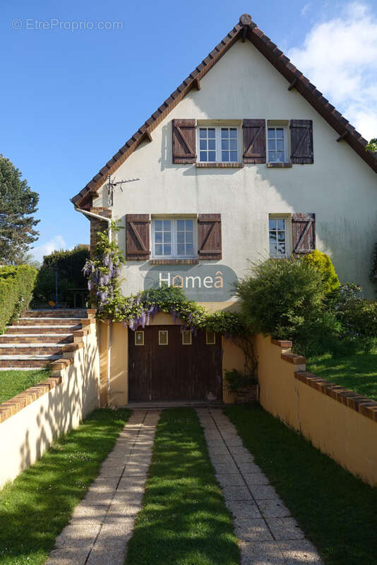 Maison à SAINT-NICOLAS-D'ALIERMONT