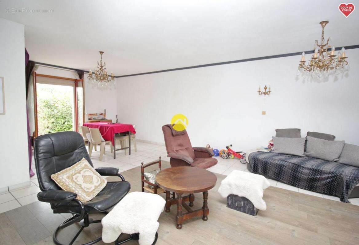 Maison à NERIS-LES-BAINS