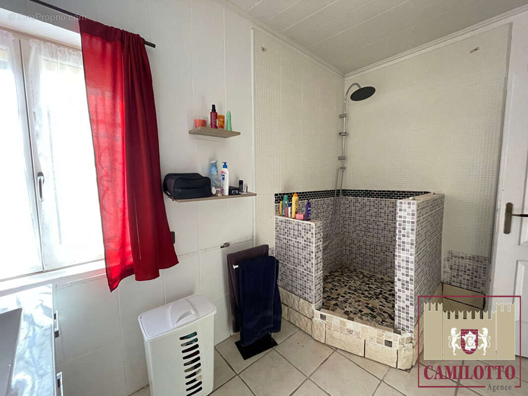 Appartement à FAVEROLLES