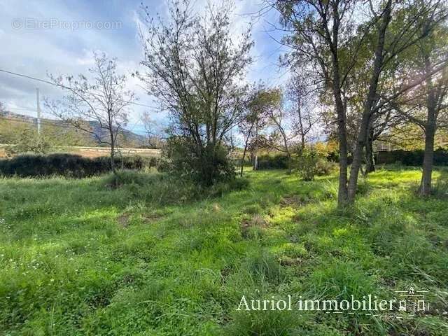Terrain à ROQUEVAIRE