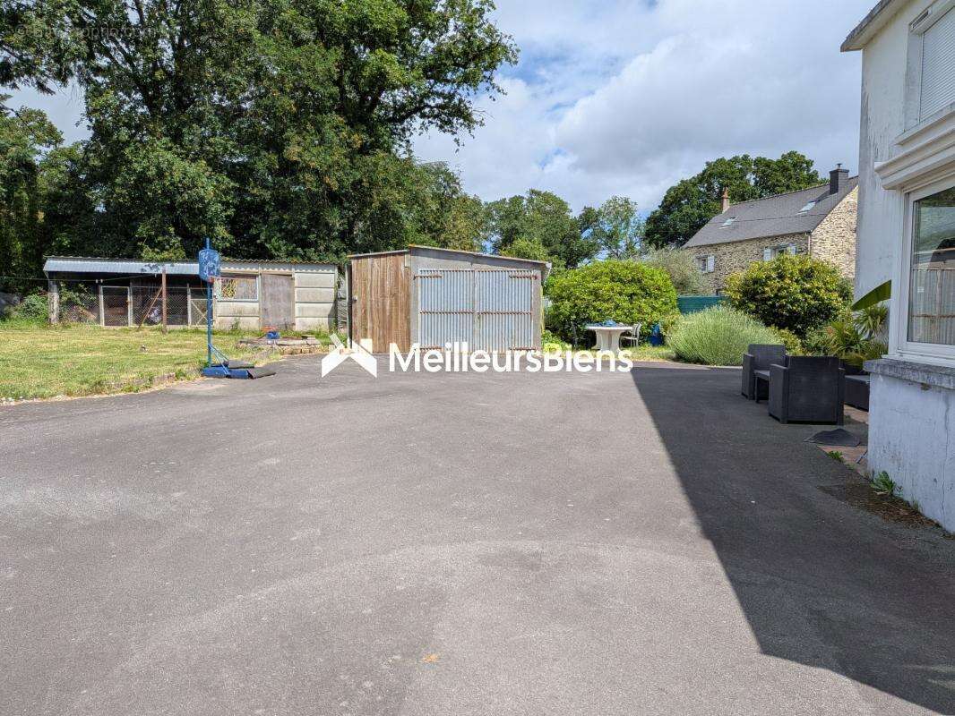 Maison familiale au cœur de Porcaro - 4/5 chambres - 1285 m² terrain - photo 14