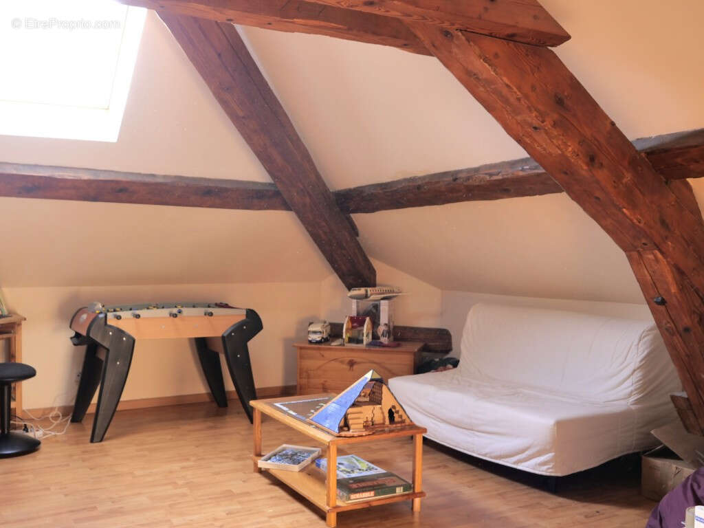 Maison à PONCIN