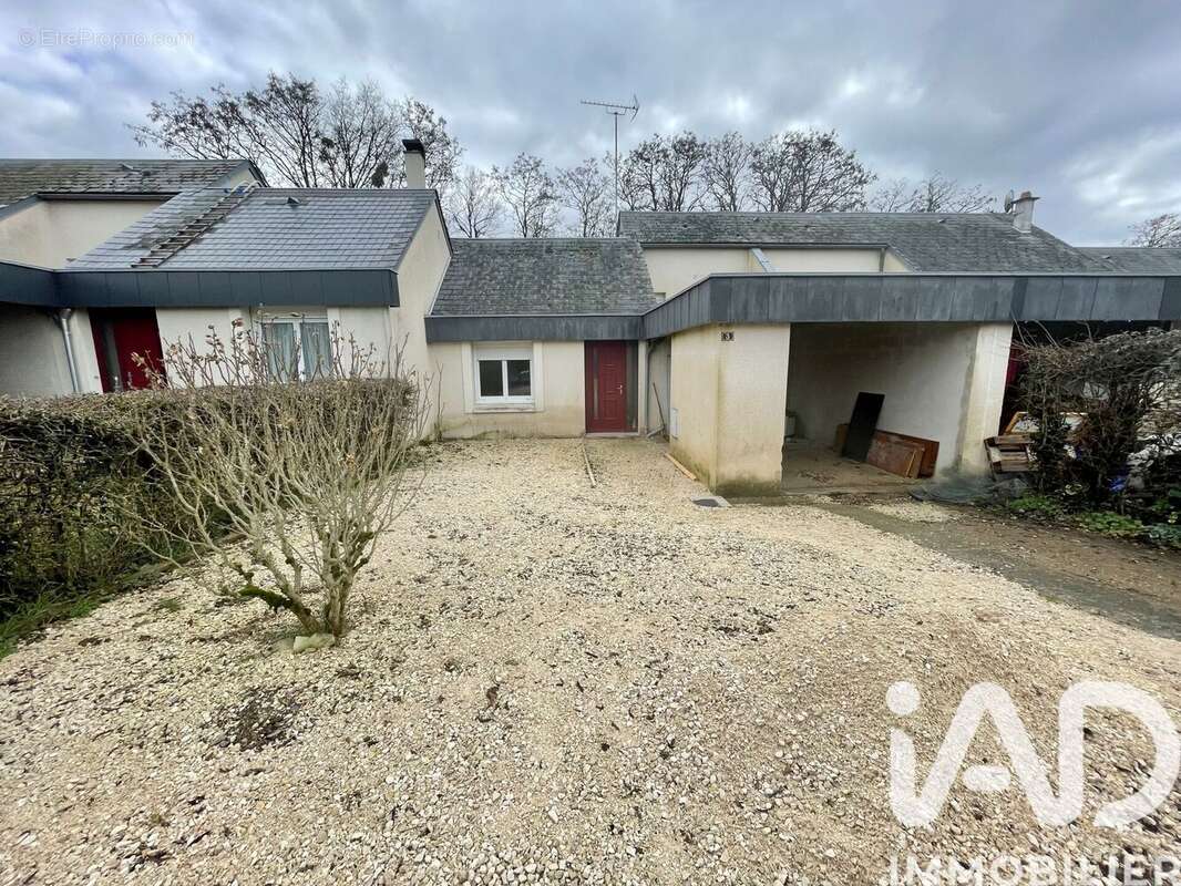 Maison 64 m² à Concremiers  - photo 2