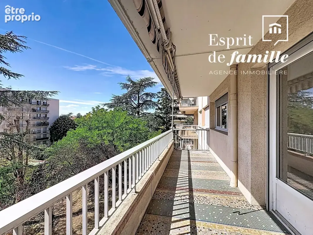 CALUIRE-ET-CUIRE CENTRE – 61 m² et 28 m² de terrasse - photo 6