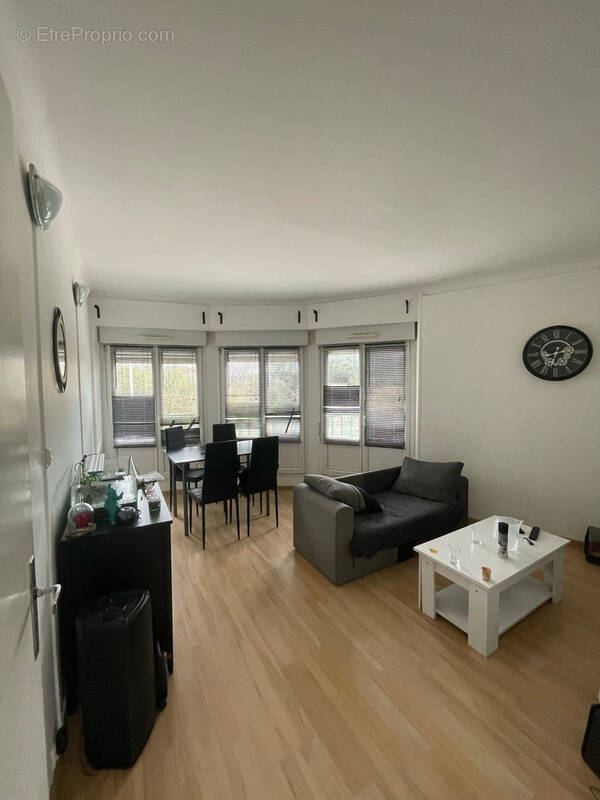 Appartement à LES SORINIERES
