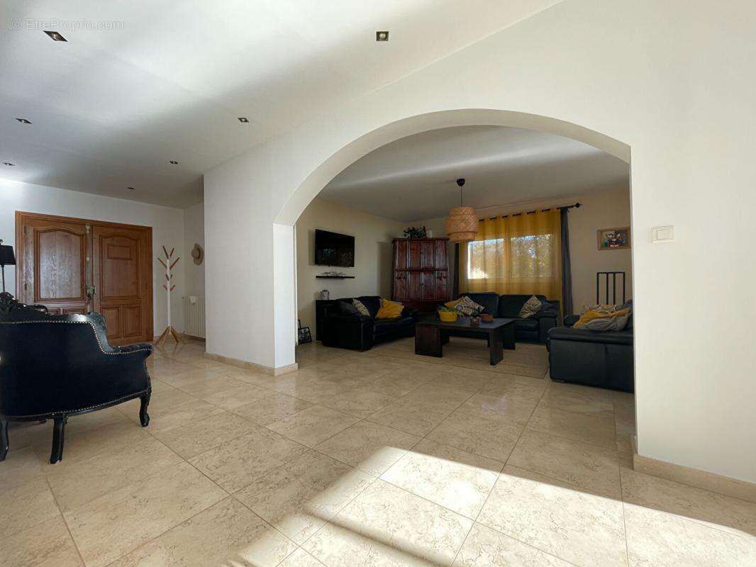 Maison Autignac 10 pièce(s) 288 m2 - photo 6