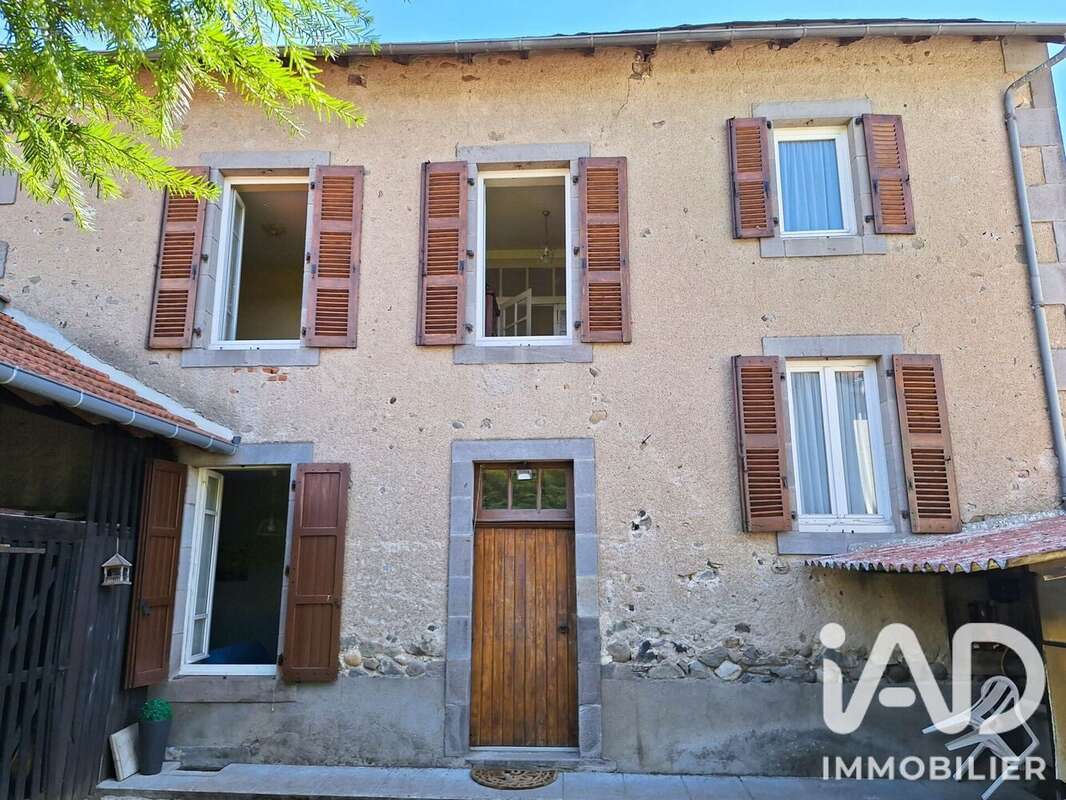 Maison 130 m² à Arpajon-Sur-Cere  - photo 2