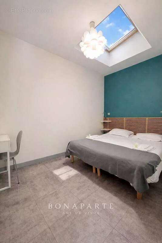 Angers - secteur du palais de justice / t3 tres lumineux / proche commodites - photo 4