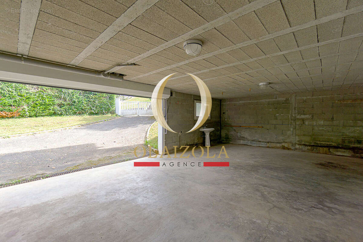 Maison à BASSUSSARRY