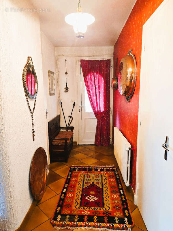 Maison à LA ROCHE-BLANCHE