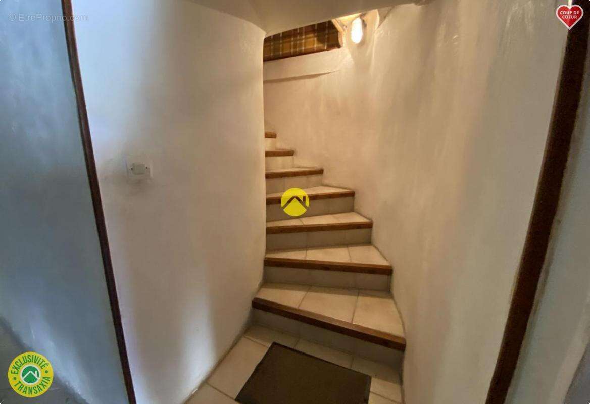 Maison à LA GUERCHE-SUR-L'AUBOIS