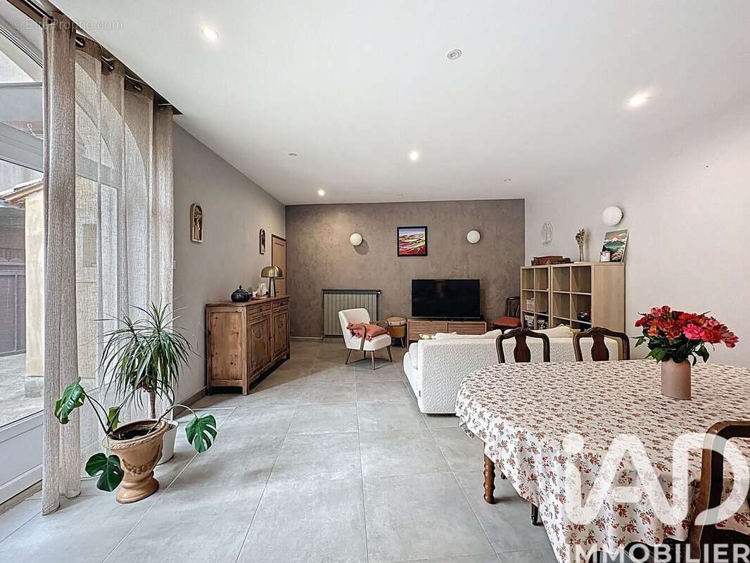 Photo 2 - Maison à SAINT-SATURNIN-LES-AVIGNON