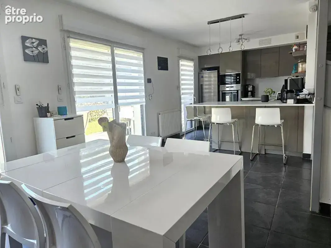 Maison Chassieu 5 pièce(s) 120 m2 - photo 8