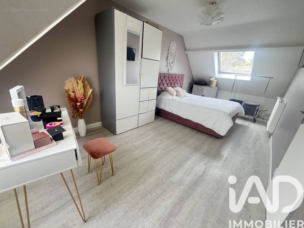 Photo 1 - Maison à LIVRY-GARGAN