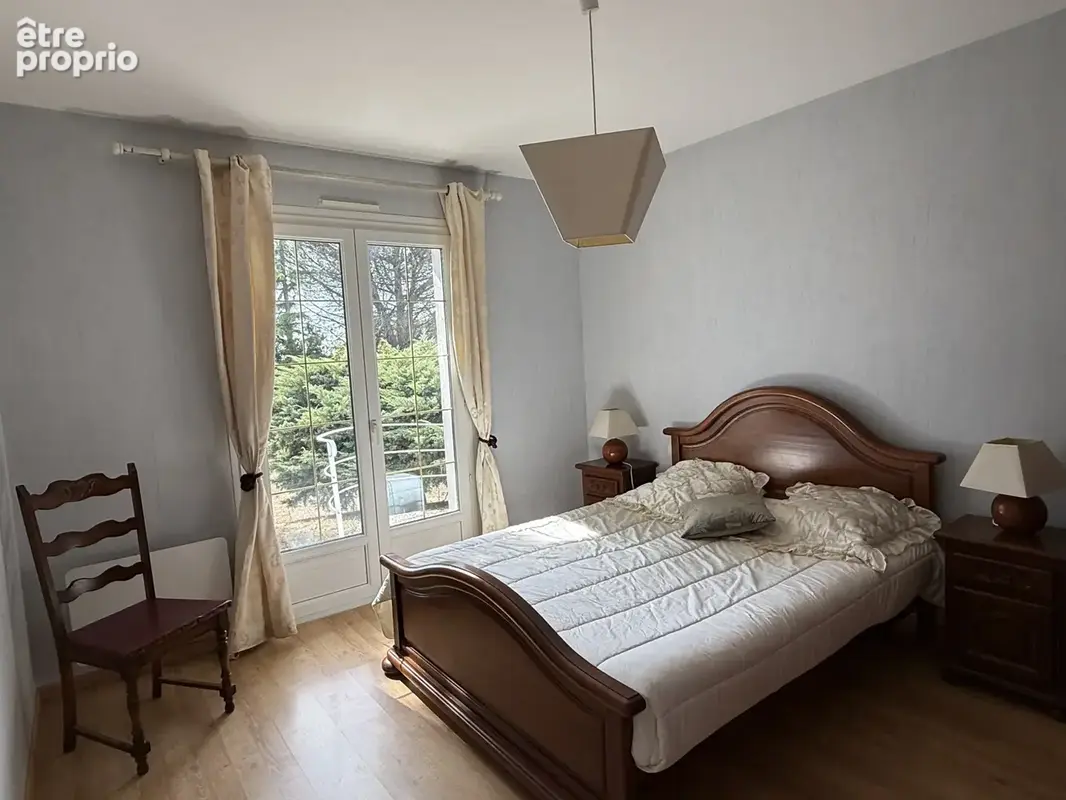 Bellegarde - Très belle maison de plain-pied de 160 m2 habitables en très bon état général. - photo 15