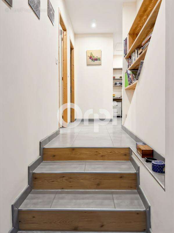 Maison à SAINT-ALBAN-AURIOLLES