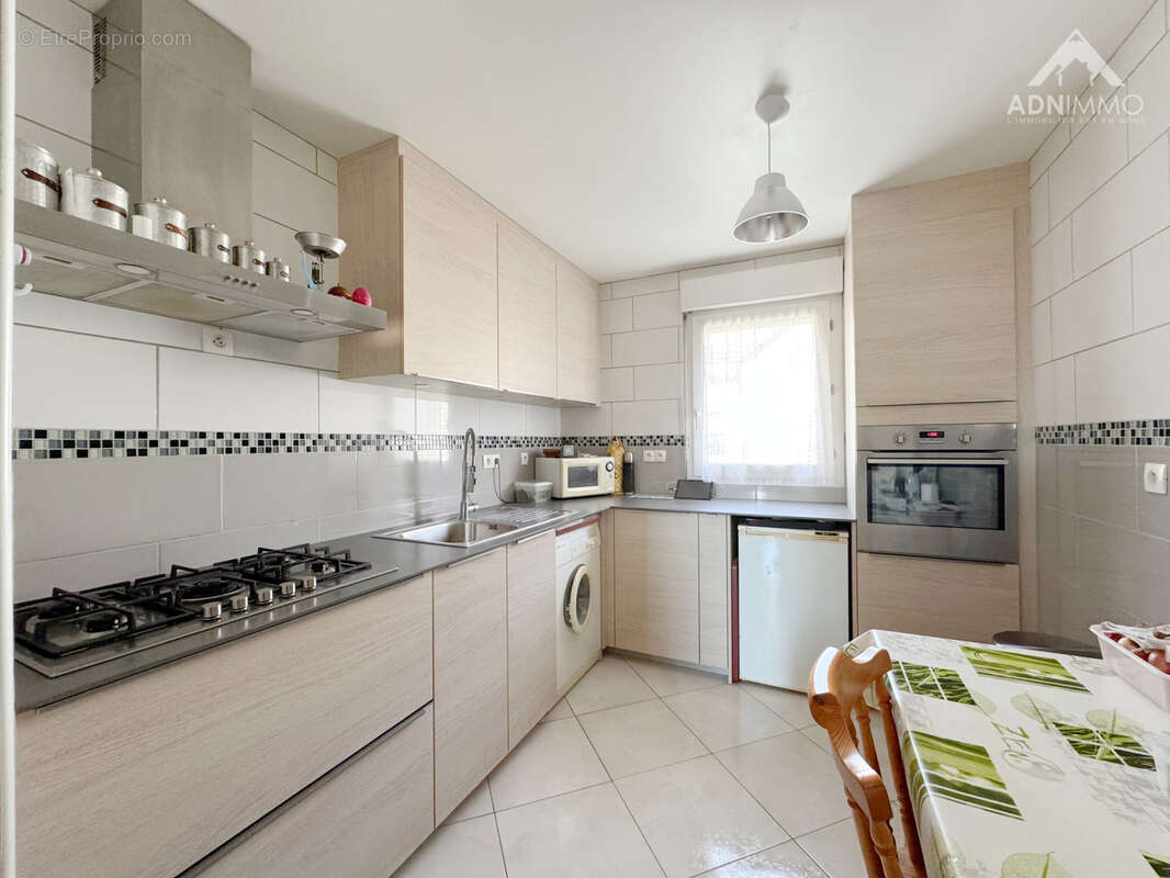 Appartement à THOIRY