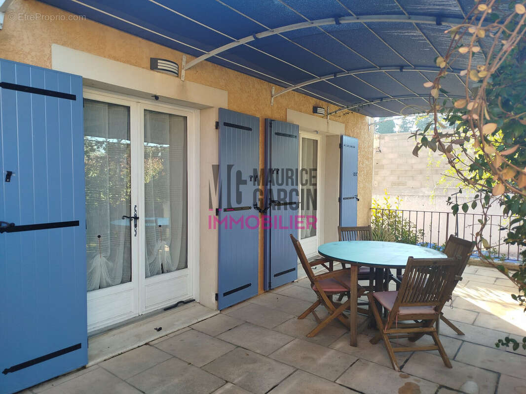 Maison à MORIERES-LES-AVIGNON