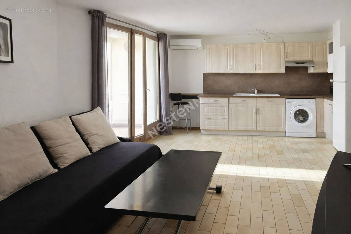 Appartement à CARQUEIRANNE