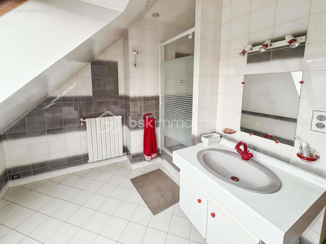 Maison à TREMBLAY-EN-FRANCE