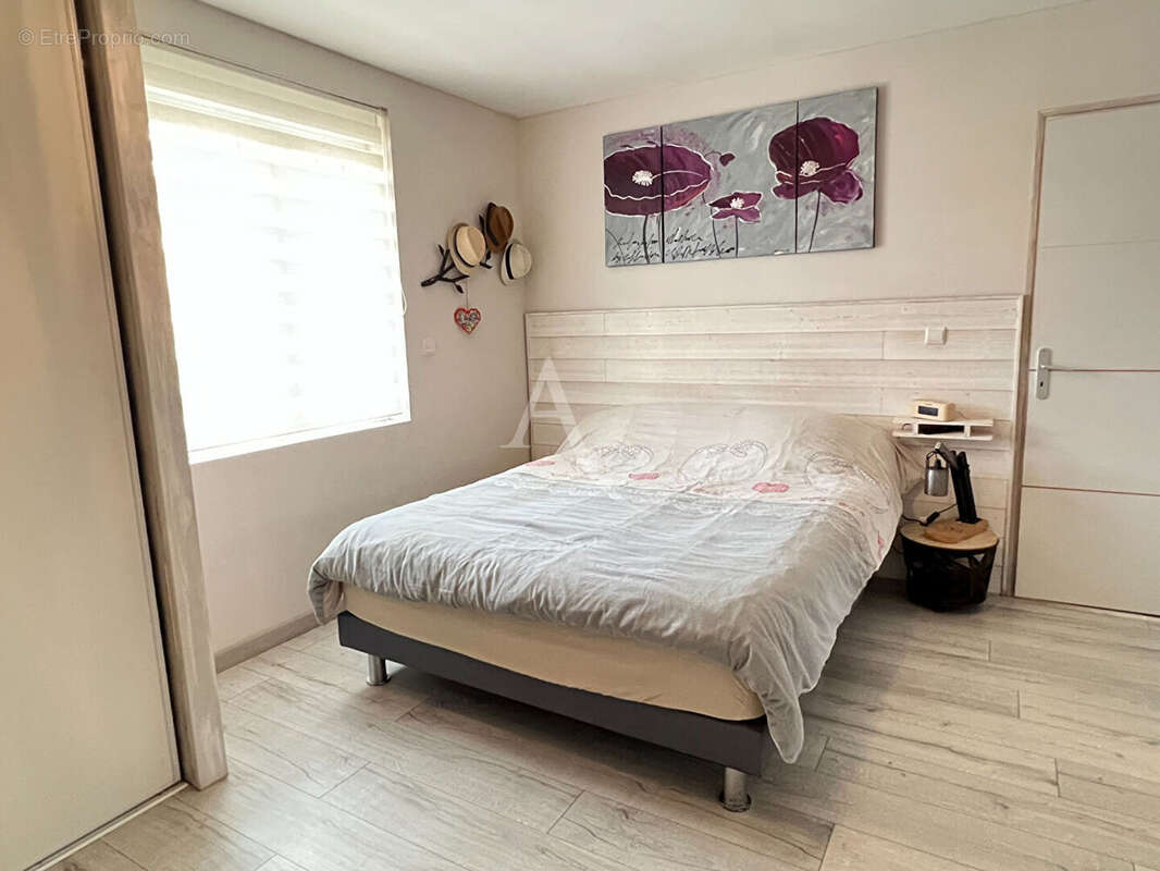 Maison à MOUZEUIL-SAINT-MARTIN