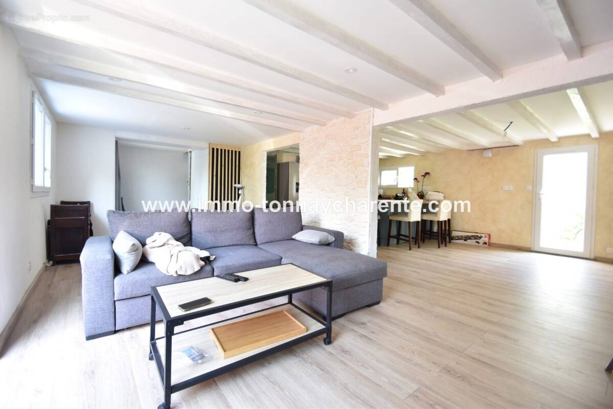 Maison à TONNAY-CHARENTE