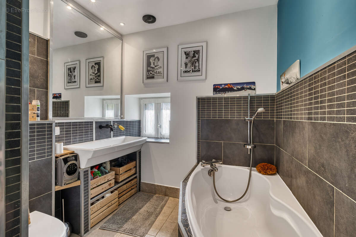 Maison à ALBY-SUR-CHERAN