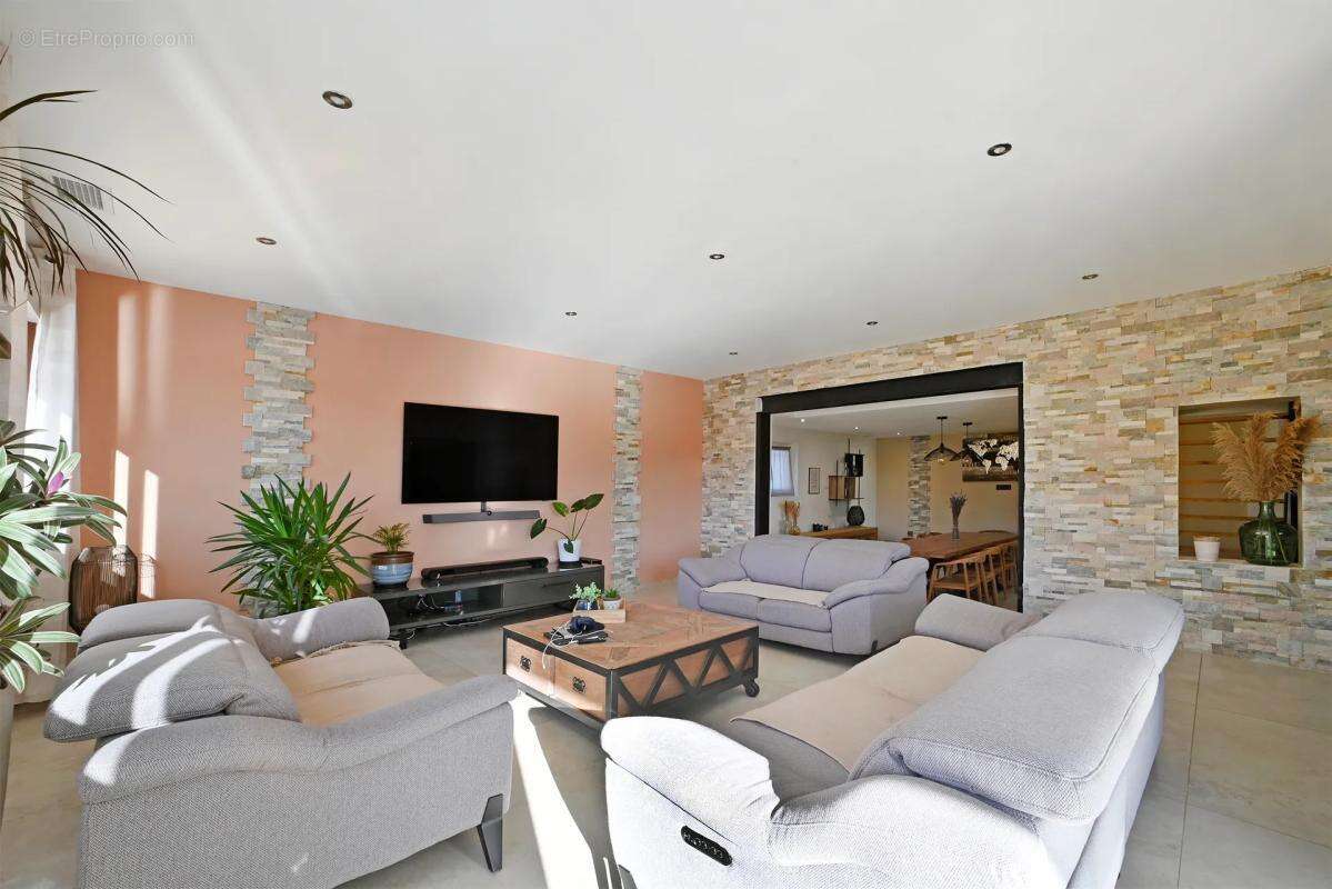 Maison à SAINT-GILLES