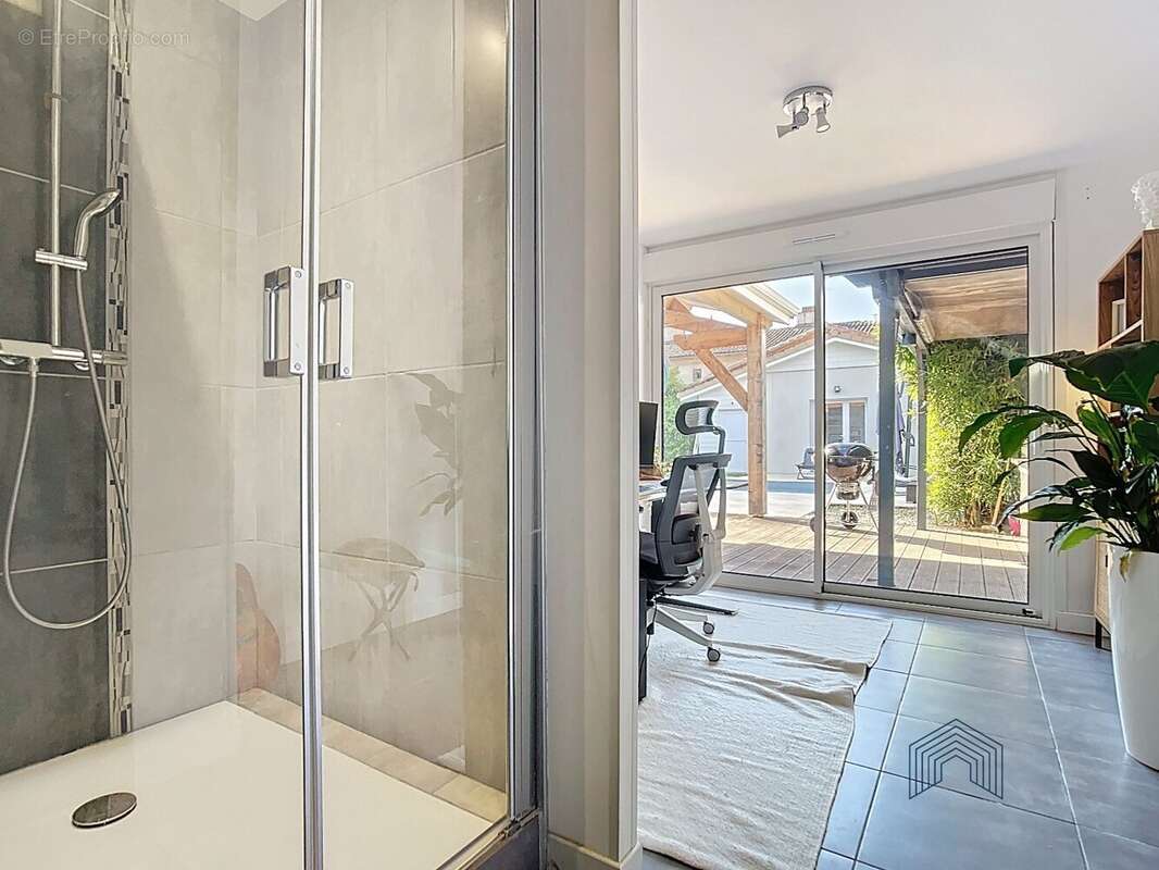 Maison à BUZET-SUR-TARN