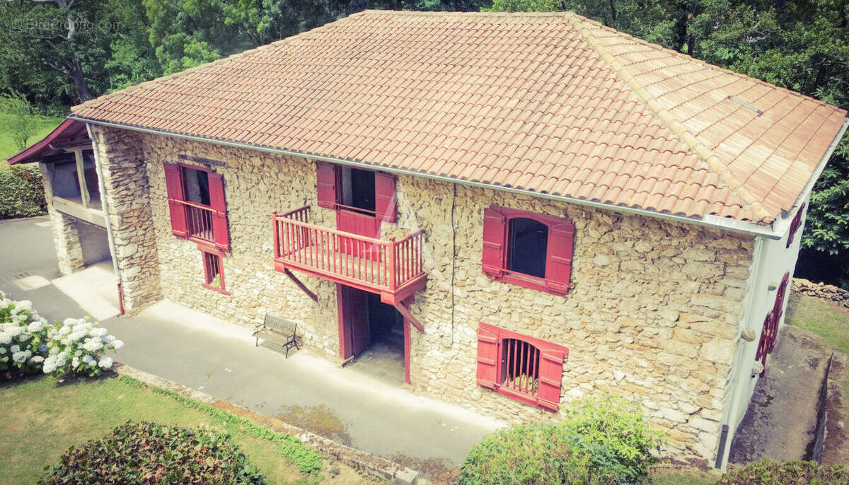 Maison à LOUHOSSOA