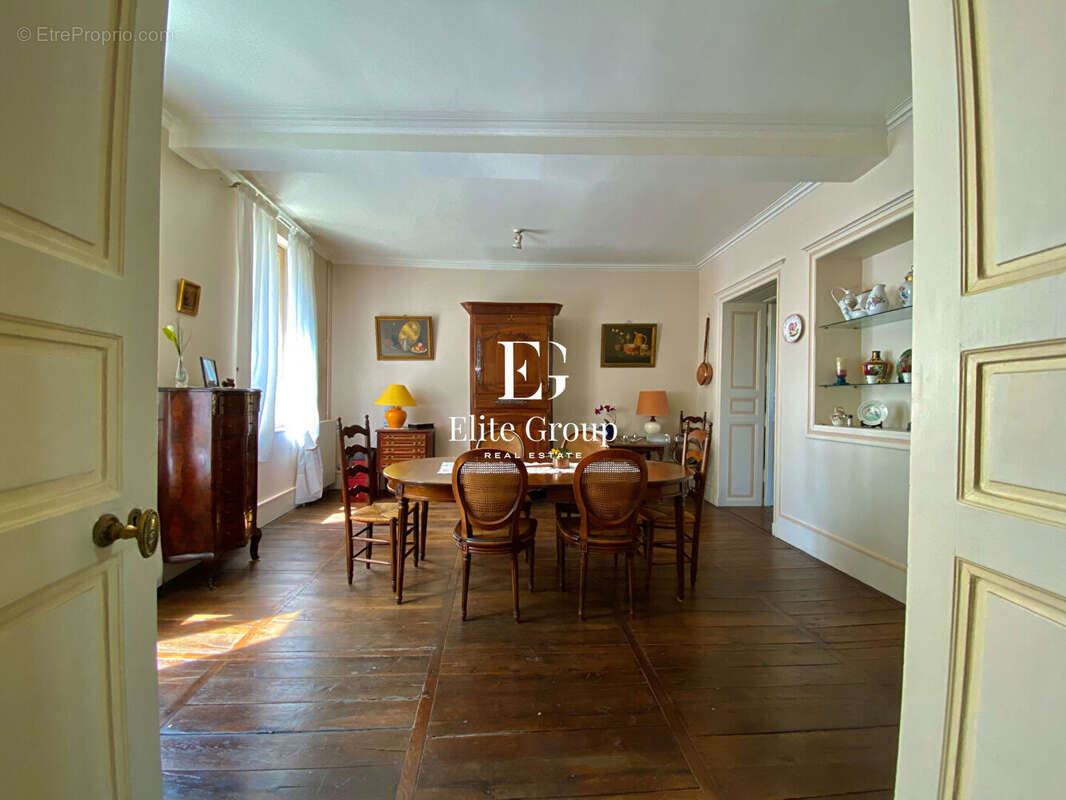 Maison à BARBEZIEUX-SAINT-HILAIRE