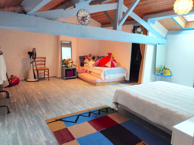 Charentaise rénovée 8 pièces – 300 m² – Preguillac - photo 16