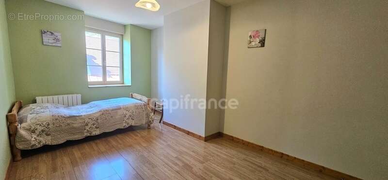 Appartement à SALINS-LES-BAINS
