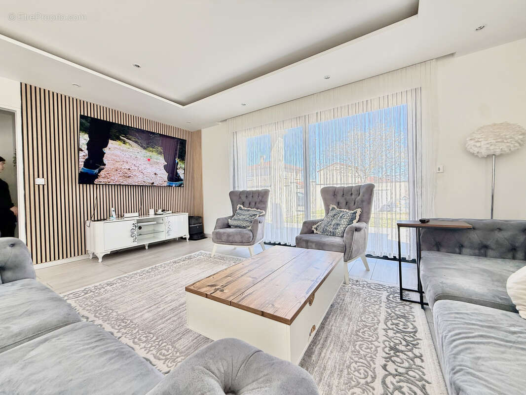 Maison à SAINT-RAMBERT-D'ALBON