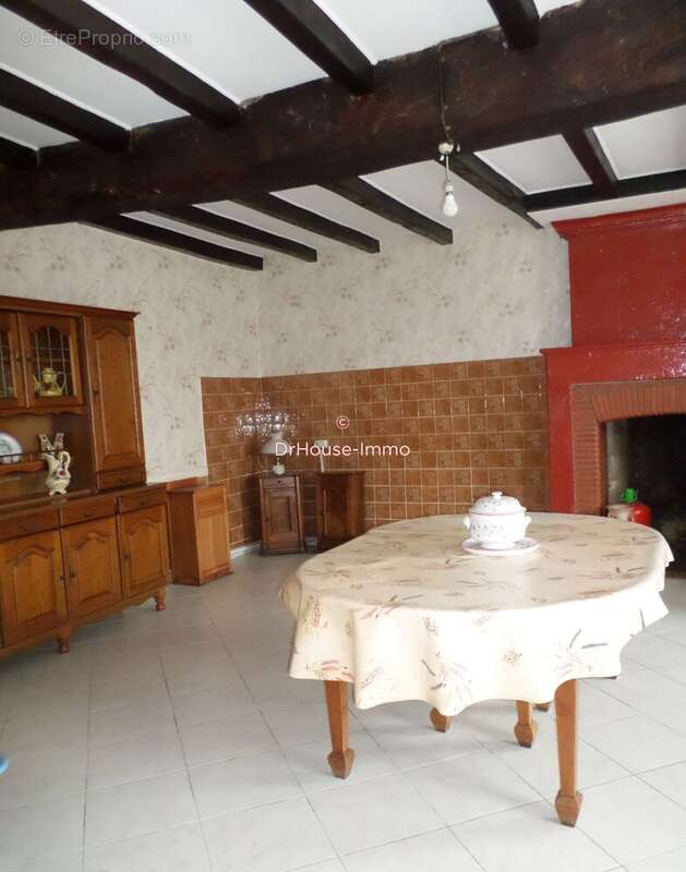 Maison à BARBEZIEUX-SAINT-HILAIRE