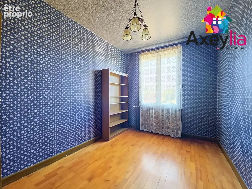 A vendre - roanne - maison sur sous sol avec grand garage independant - photo 10