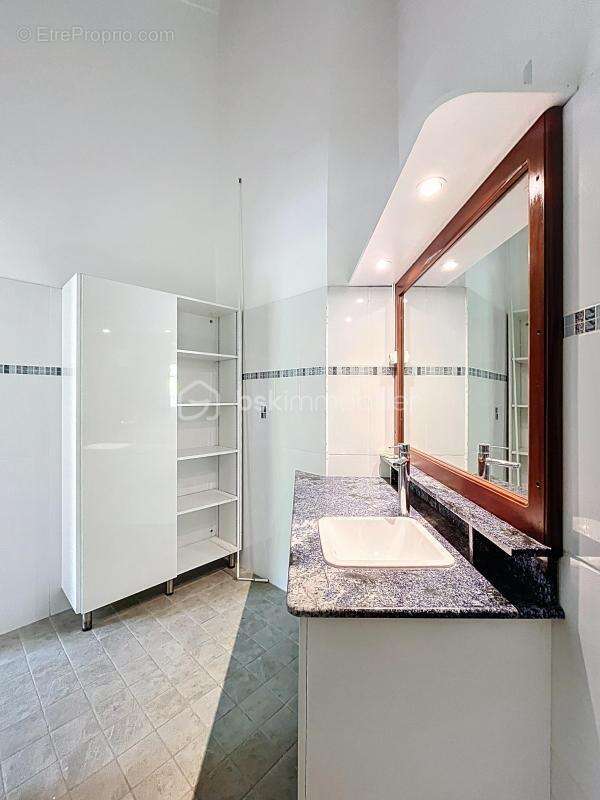 Maison à PETIT-BOURG