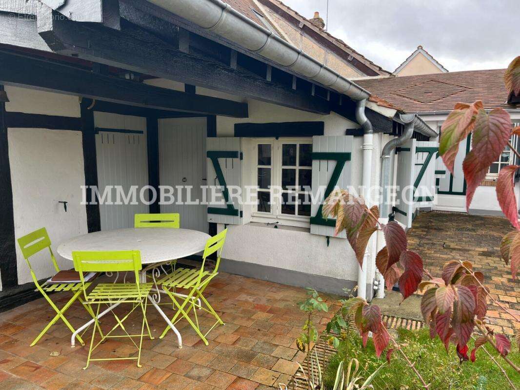 Maison à PIERREFITTE-SUR-SAULDRE