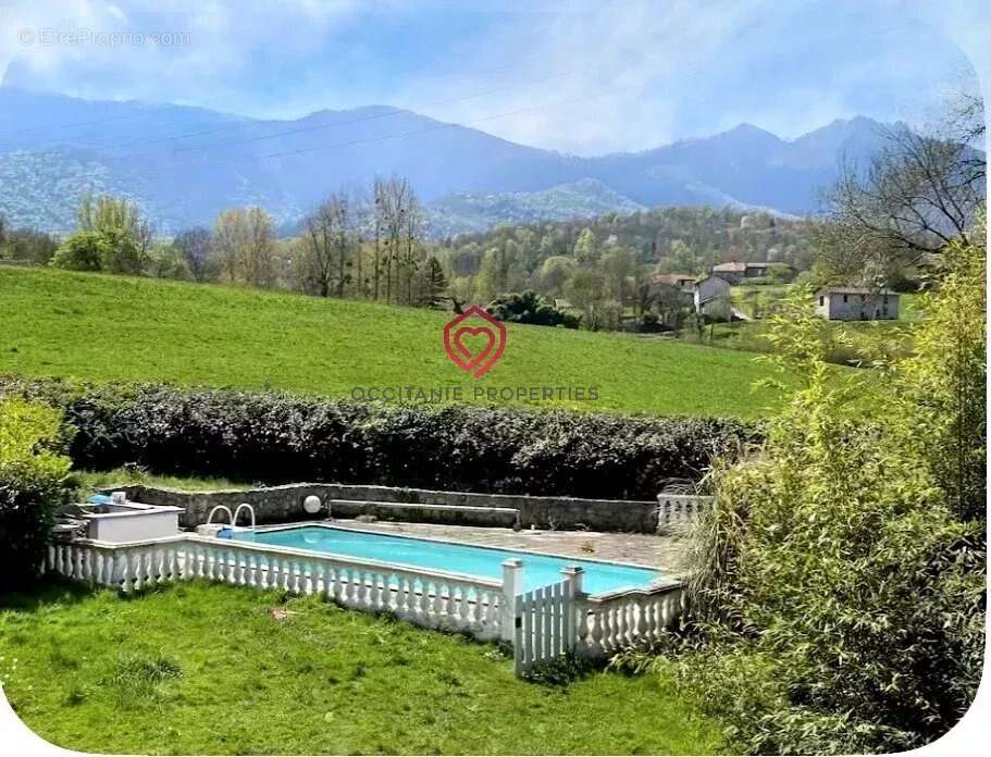 Ancien moulin, terrain et piscine - photo 3