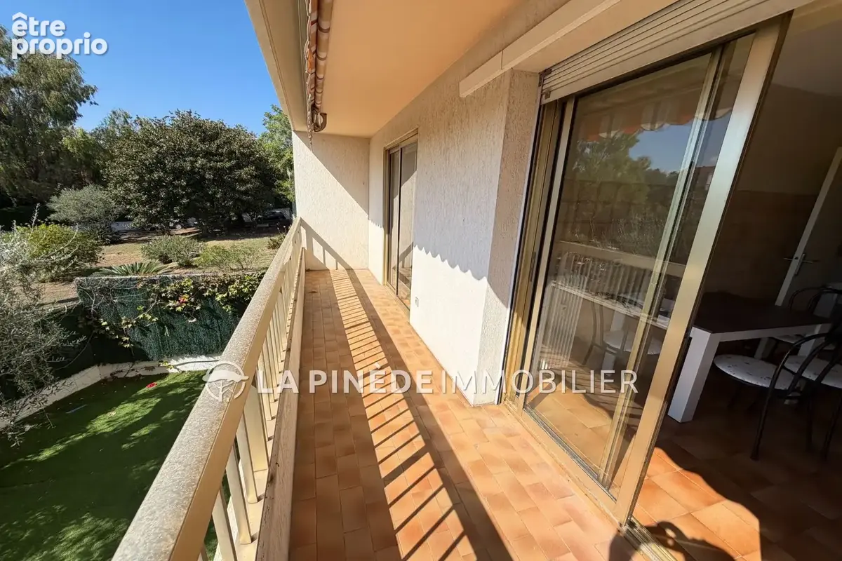 Appartement 1 pièce 37 m² à vendre à Cagnes-Sur-Mer (06800) - photo 2