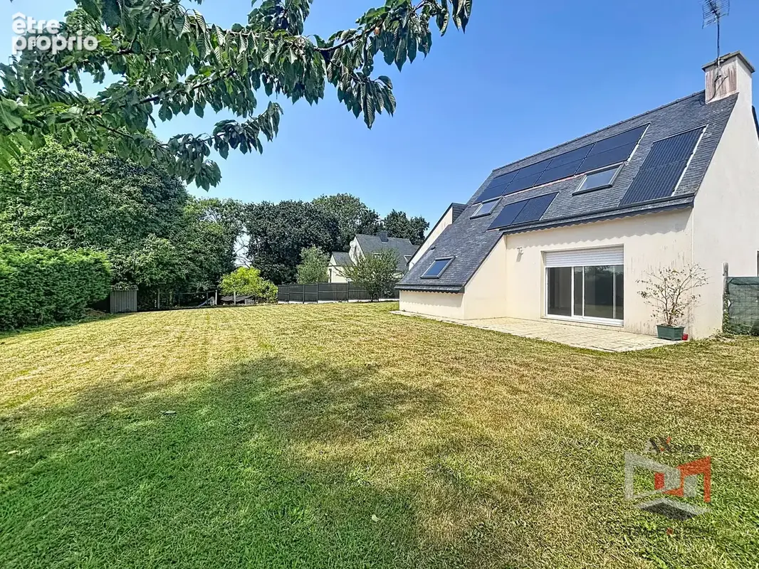 LANNION : Maison avec jardin, quartier calme et recherché - photo 1