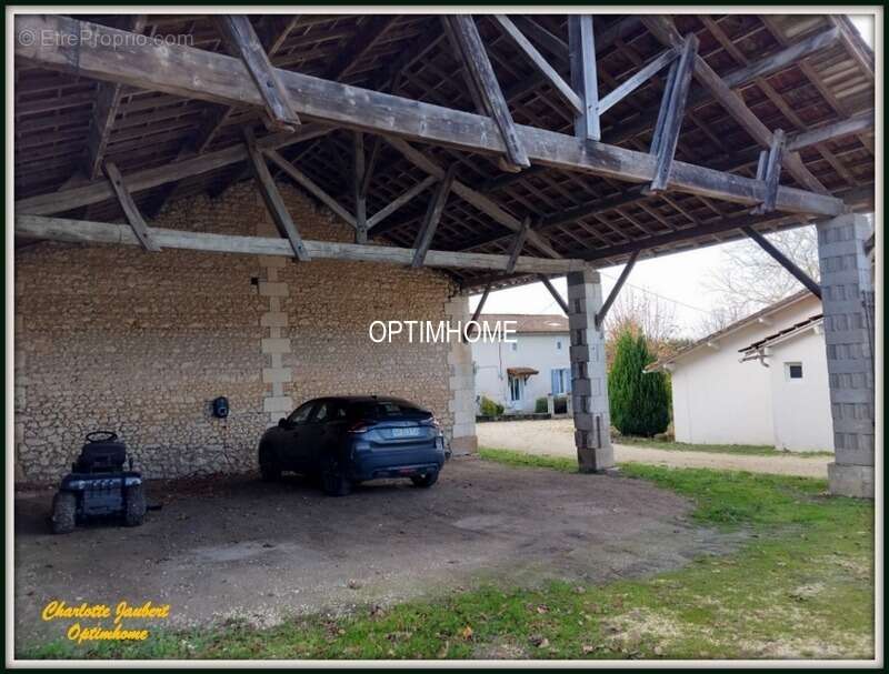 Maison à SAINT-AULAYE