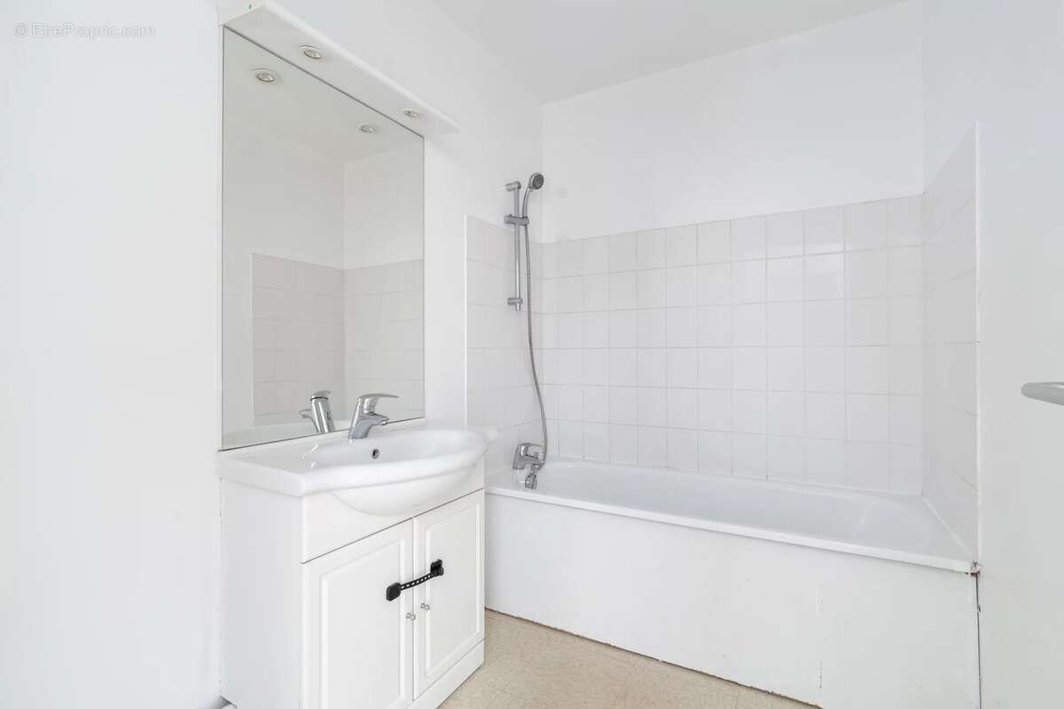 Appartement à LEVALLOIS-PERRET