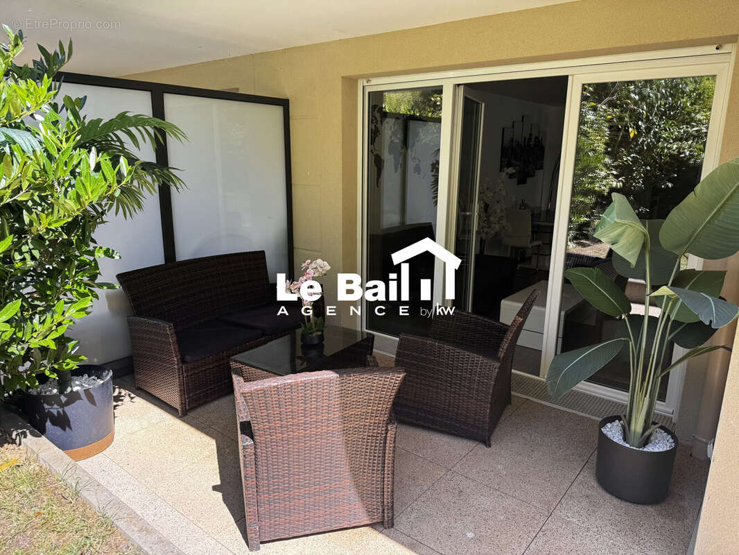 Appartement 73 m² à Osny  - photo 4