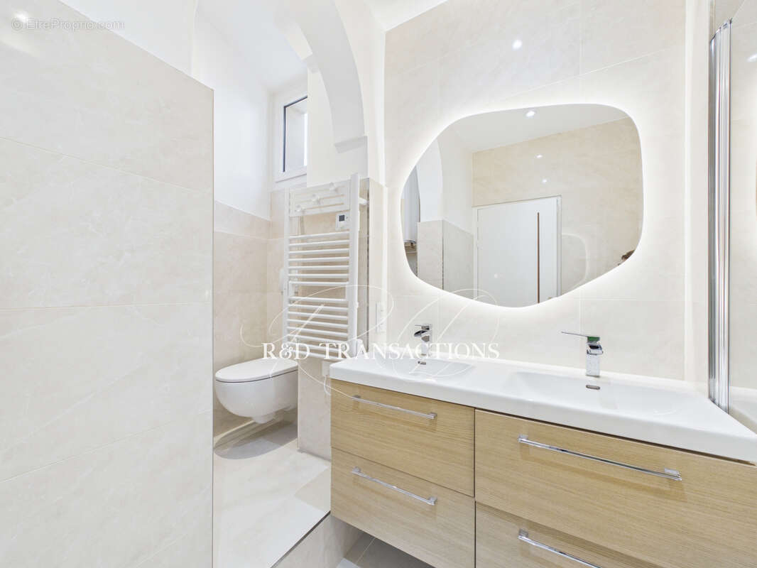Appartement à SURESNES